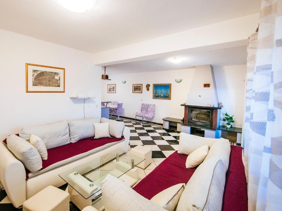 Splendid Holiday Home In Jasenice Maslenica Buitenkant foto
