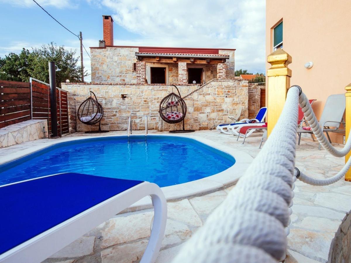 Splendid Holiday Home In Jasenice Maslenica Buitenkant foto